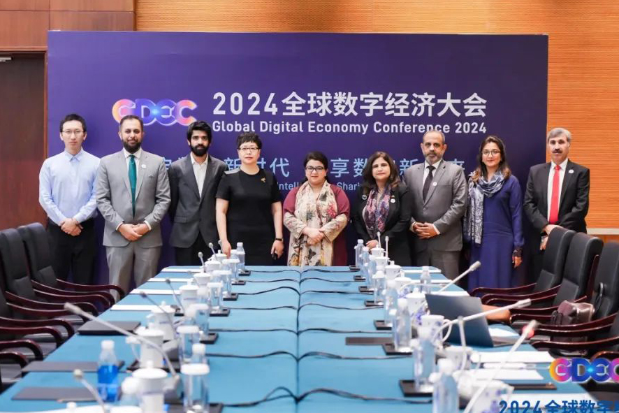 IBI Senior Vice President Liu Zhai held talks and exchanges with the delegation led by the Minister of Pakistan's Ministry of Information Technology and Telecommunication