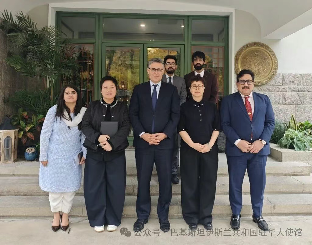 Ambassador Khalil Hashmi Hosts Liu Zhai, Senior Vice President of Beijing United Information Technology Co., Ltd., at Pakistan House
